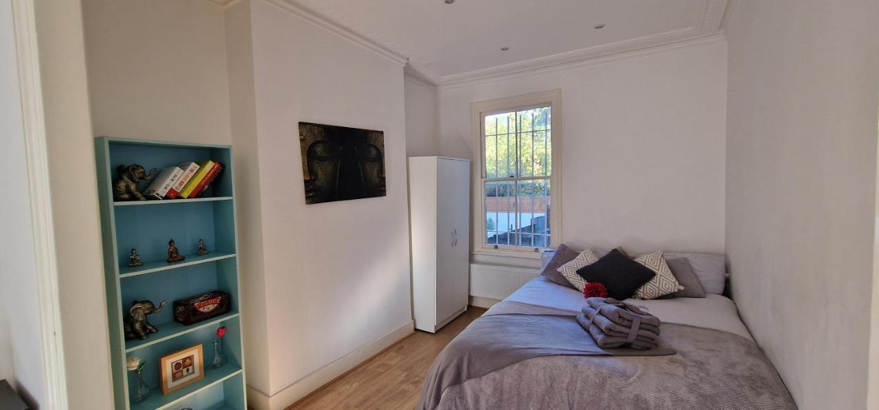 לונדון Cultural Epicenter, 4 Bedroom, More To Do Than You Can Do! מראה חיצוני תמונה